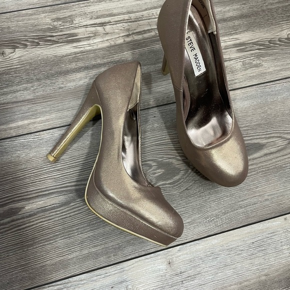 STEVE MADDEN Stiletto Heel Pumps Sparkly Champagne Color Size 7.5 - Picture 5 of 7